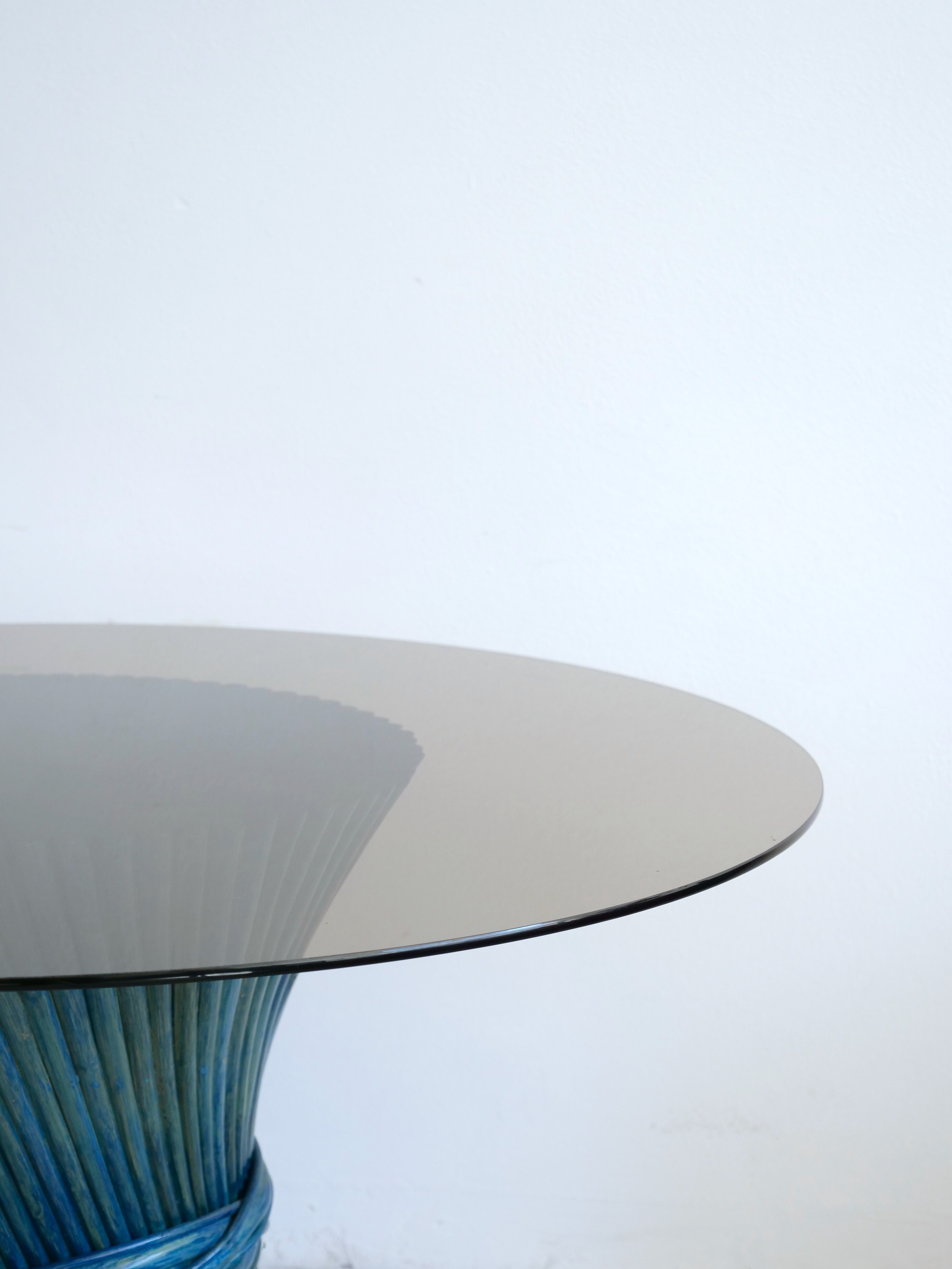 Table bamboo Mc Guire blue lazure