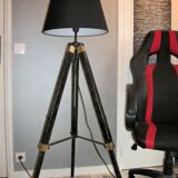 Black and gold tripod lamp