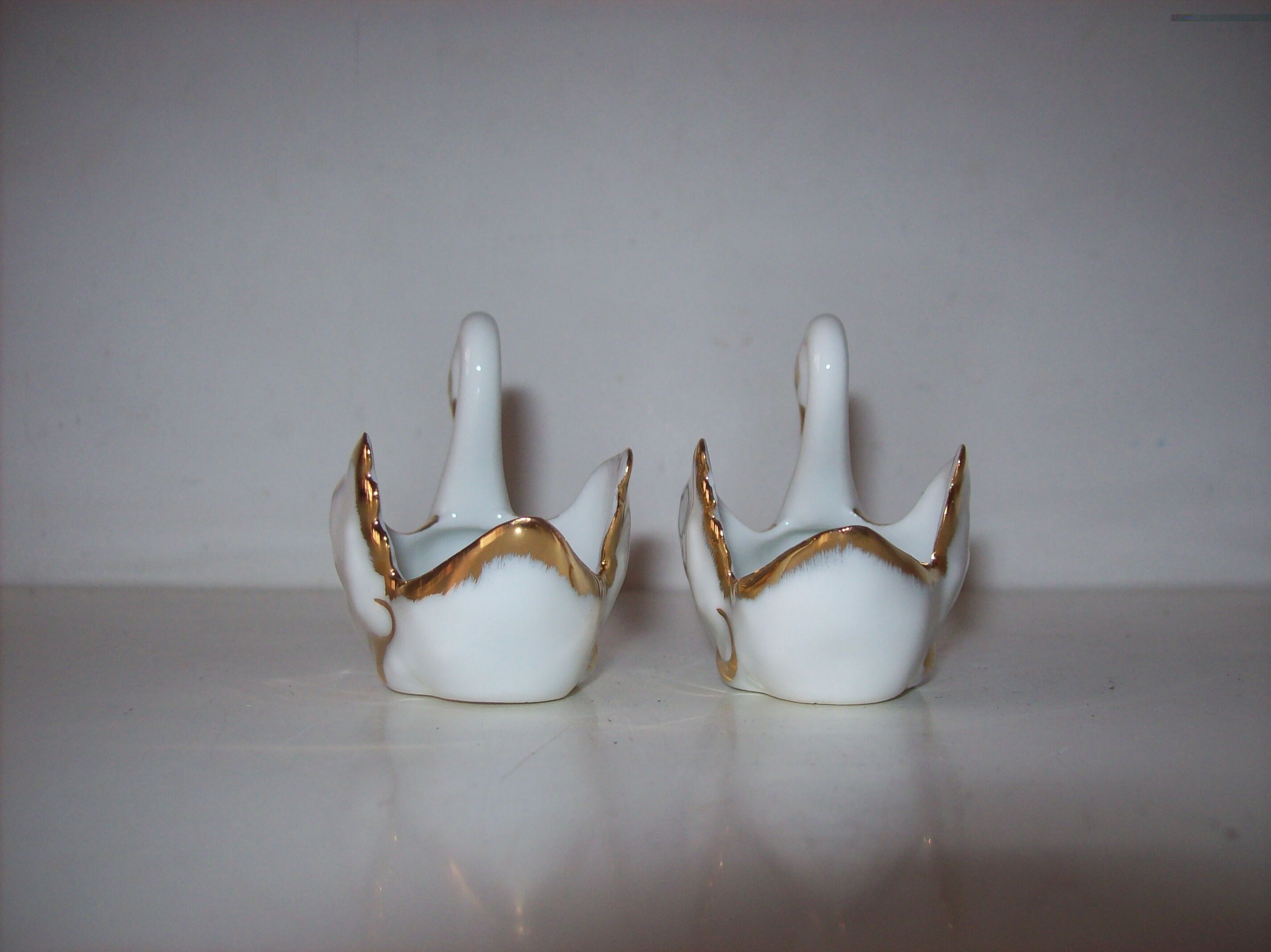 Swans salt and pepper