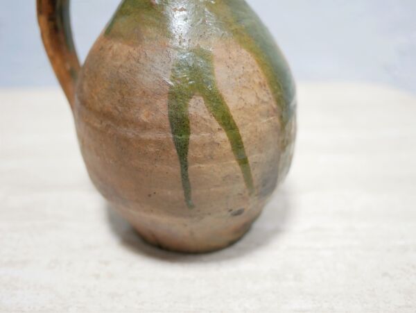 Jarre ancienne en terre cuite vernissée