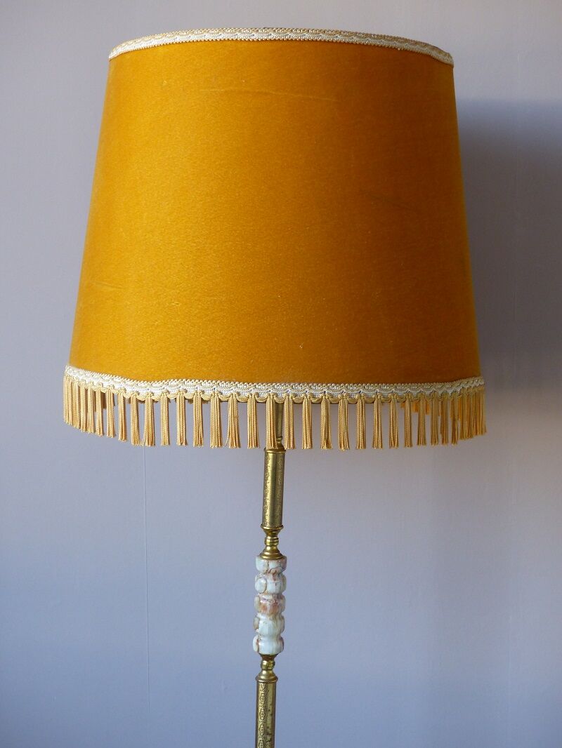 Lamppost in veined onyx and brass metal of the 1960s