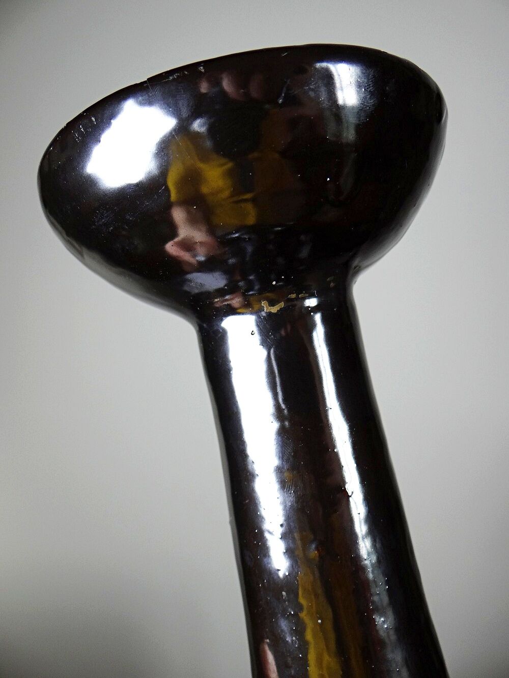 Grand bougeoir Biot en terre vernissée noire, ancien pied de lampe, années 60