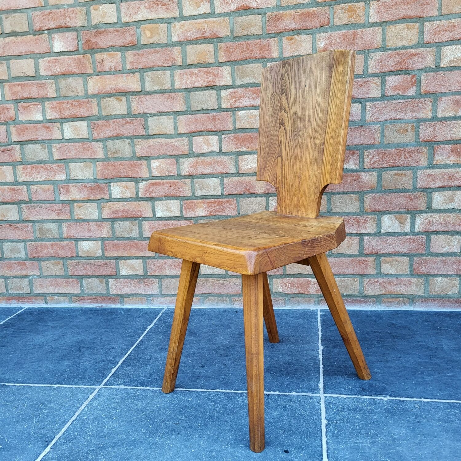 Chair Pierre Chapo S28