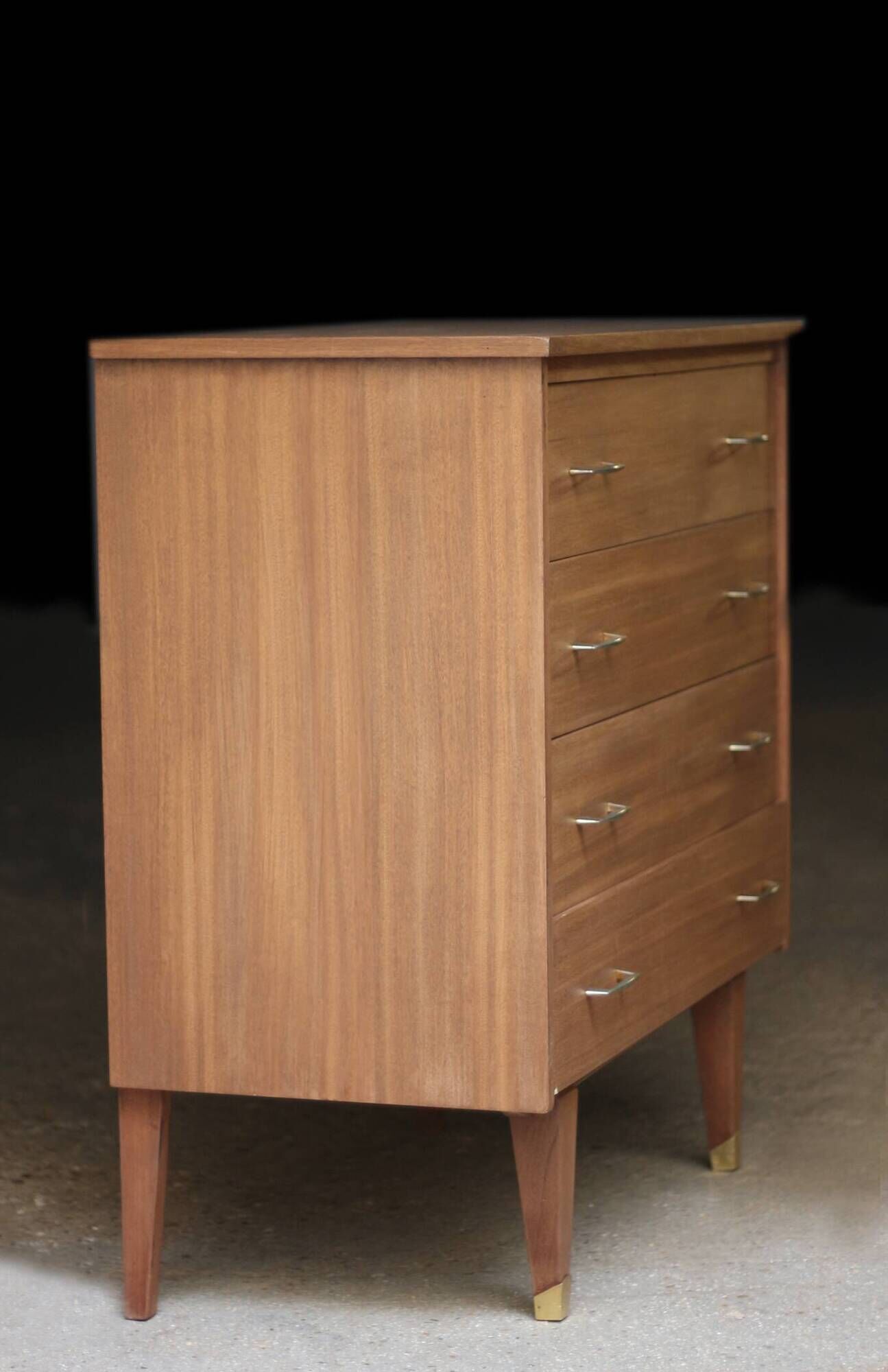 Belle commode vintage (années 60/70). Rénovée.
