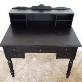 Desk in black step