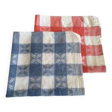 2 red/blue bistro napkins 45 x 43