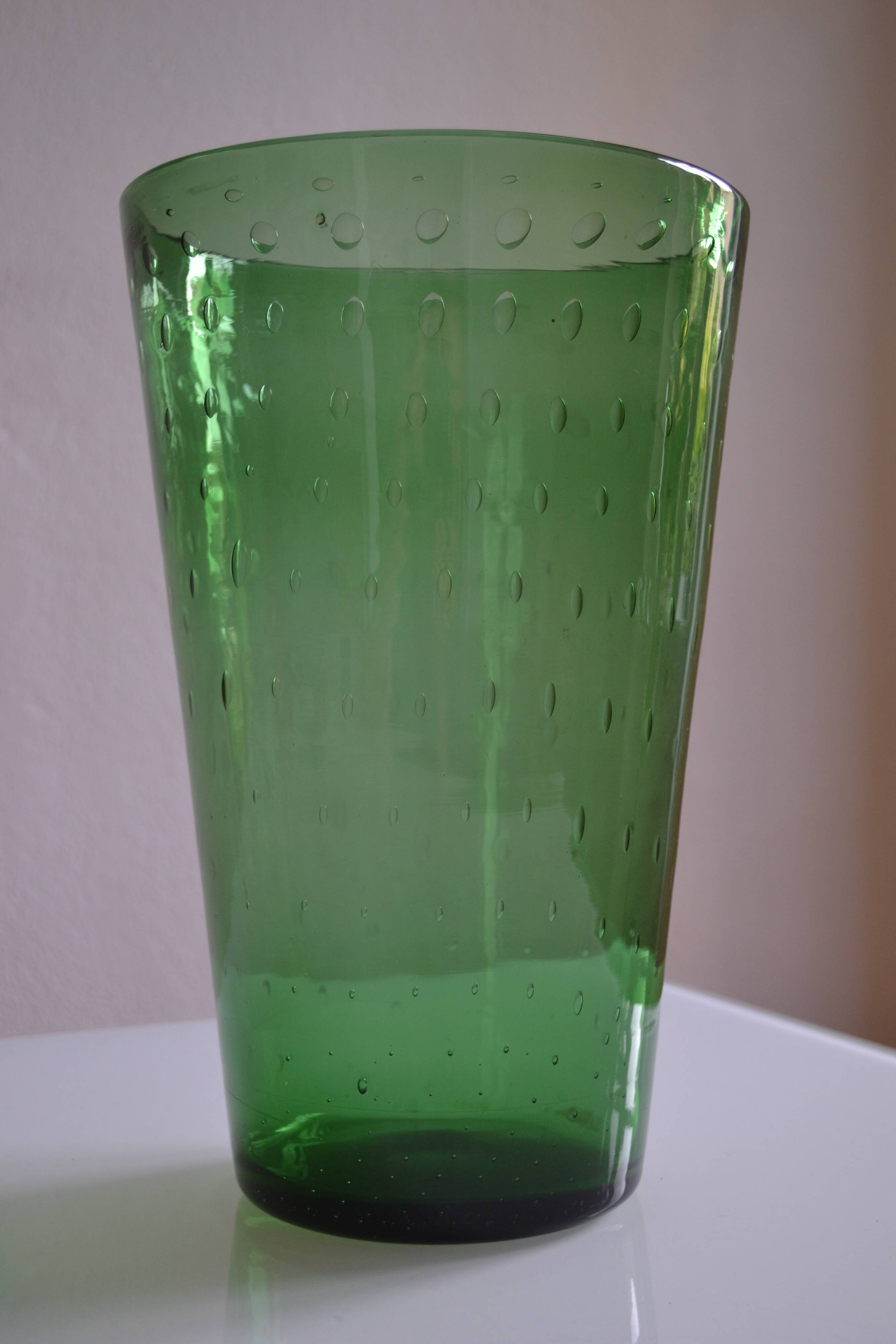 Very large vase 35 cm in green bullicante glass Murano or Empoli Italy 1960