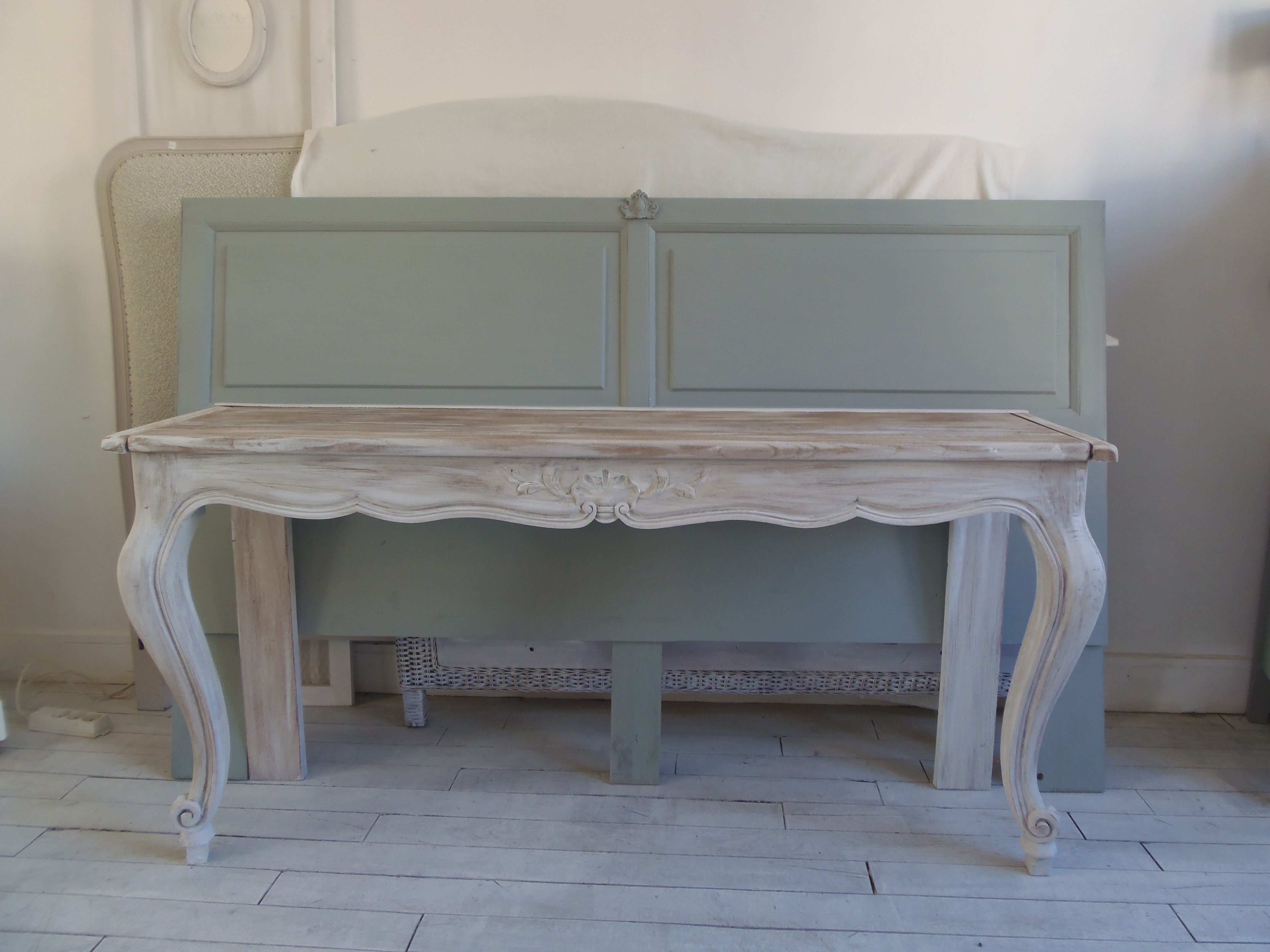 Louis XV style console in pearl gray patinated oak, patinated inlaid top.