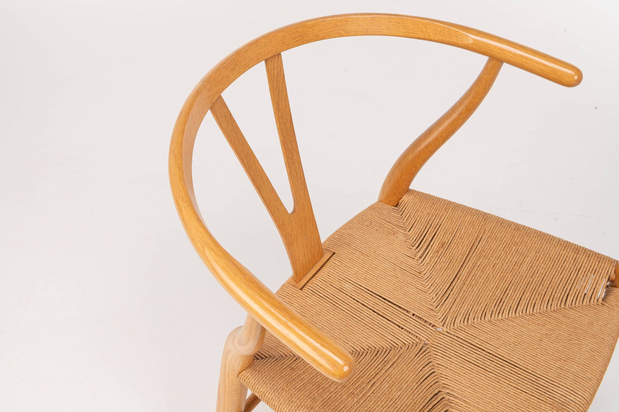 Set of 6 'CH24' wishbone dining chairs by Hans J Wegner for Carl Hansen, De