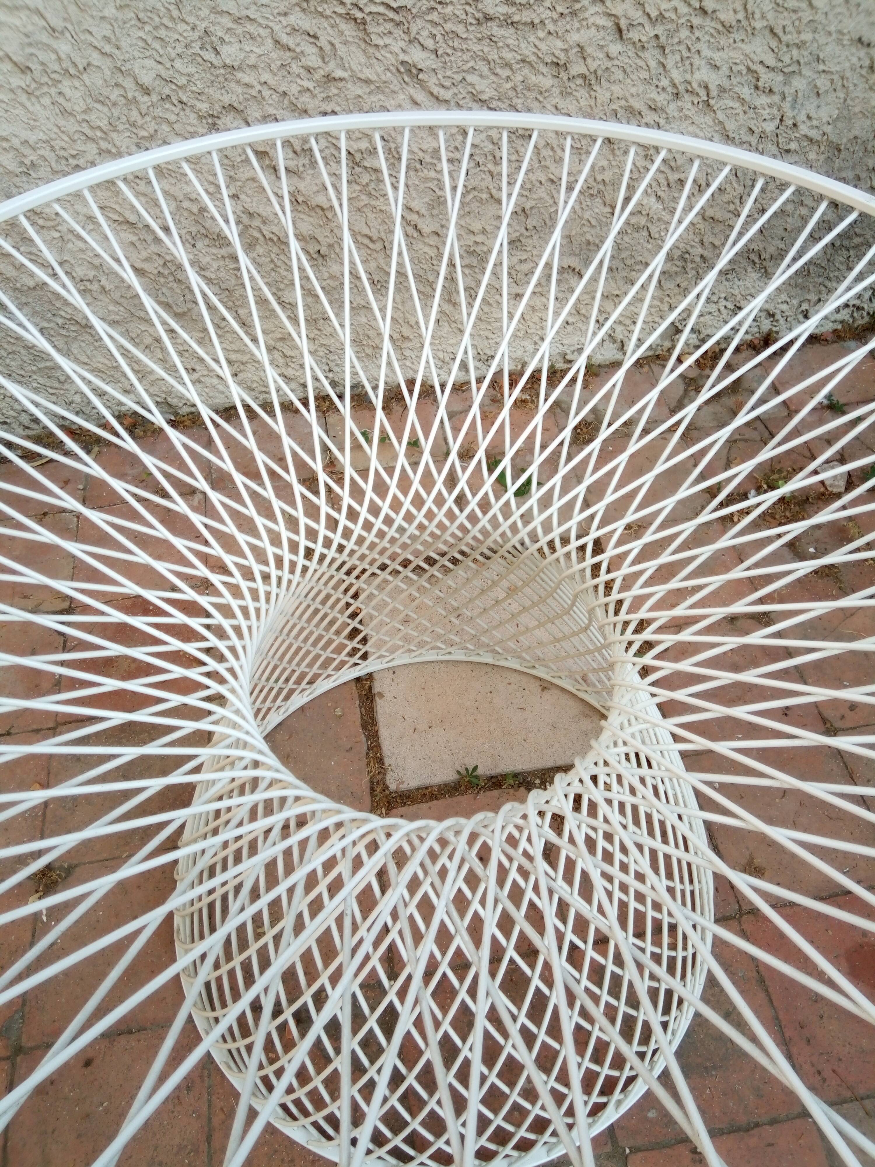 Garden table - designer Jean-Marie Massaud