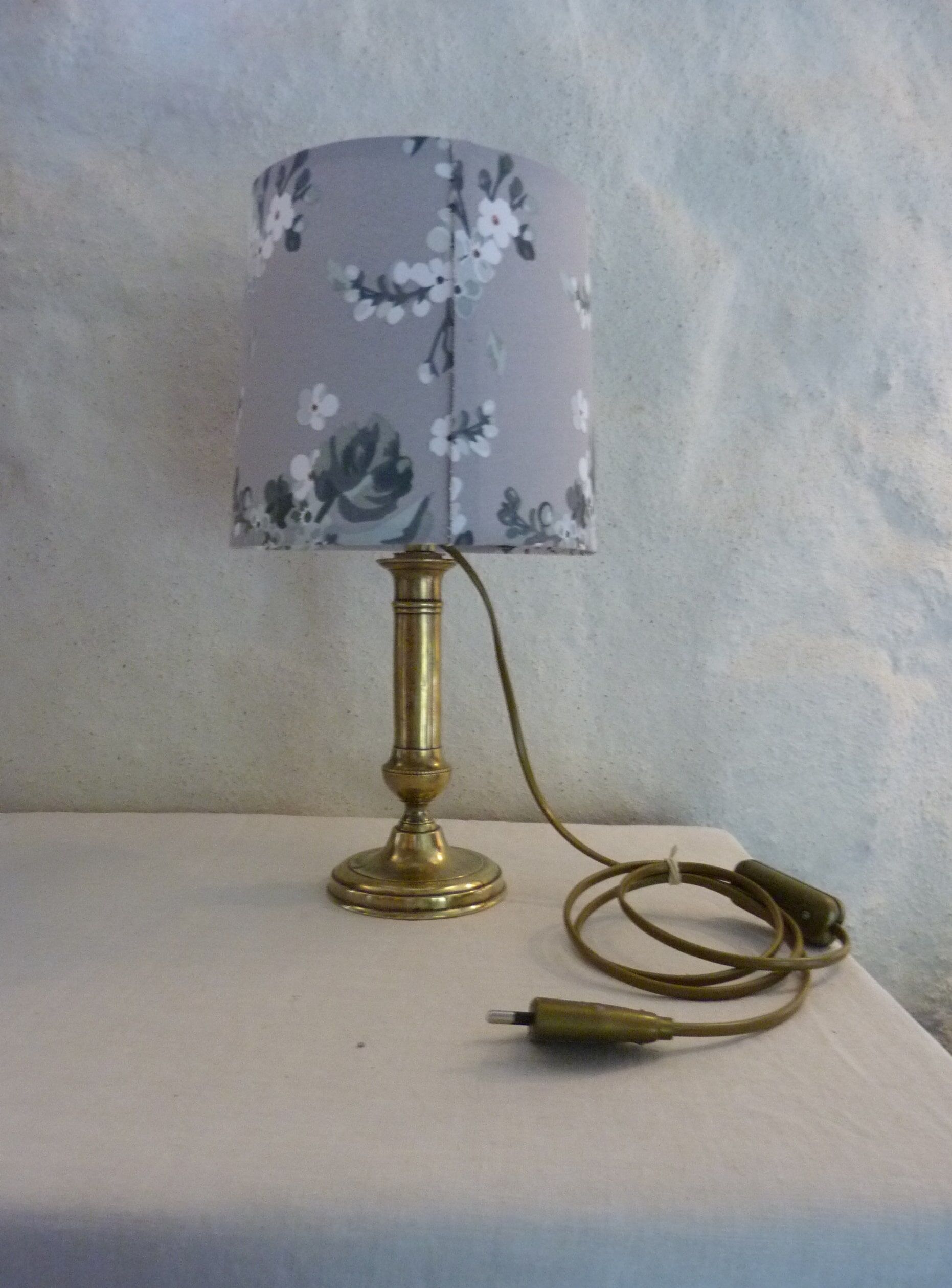 Candle holder lamp