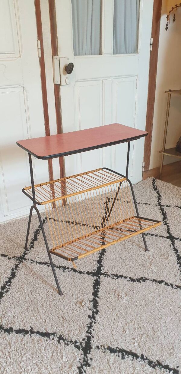 porte revues avec table années 70