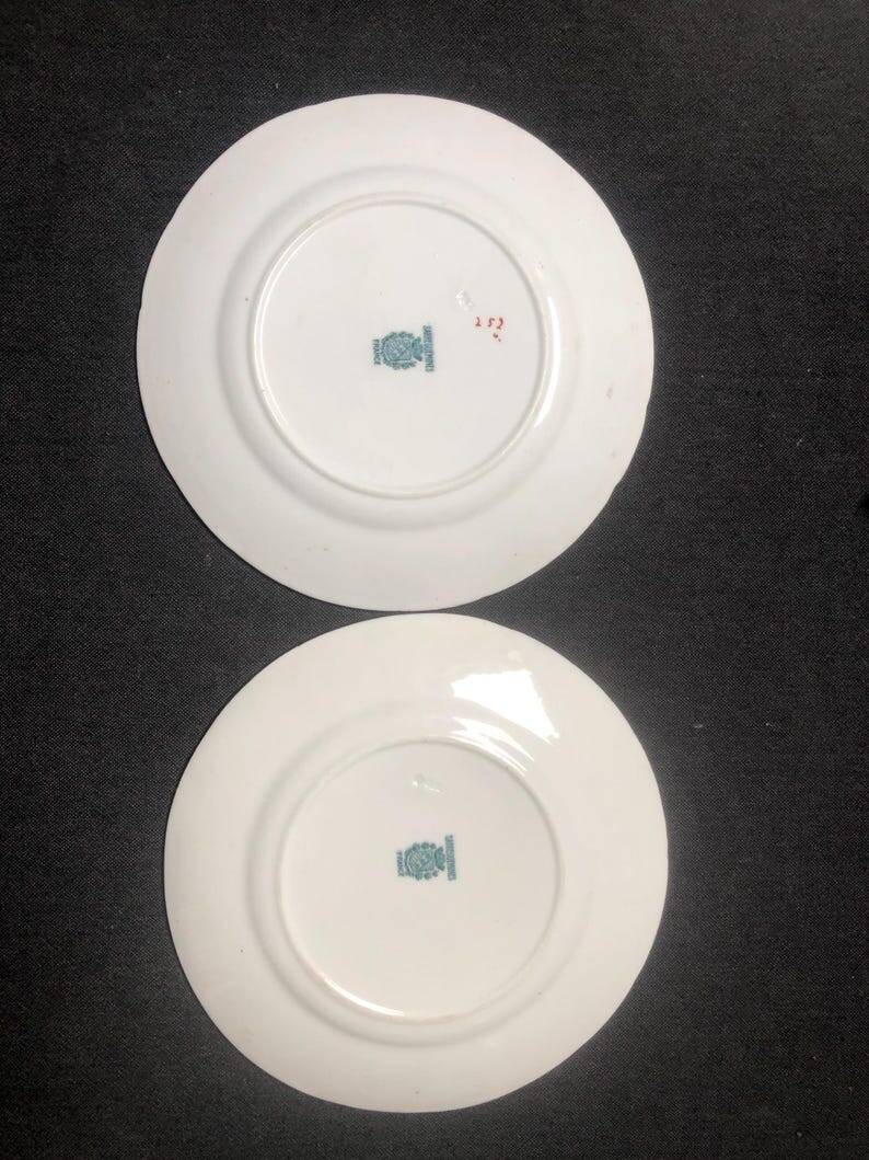 Sarreguemines Dessert Plates: Hand-Painted Chinoiserie Decor, 19th Century