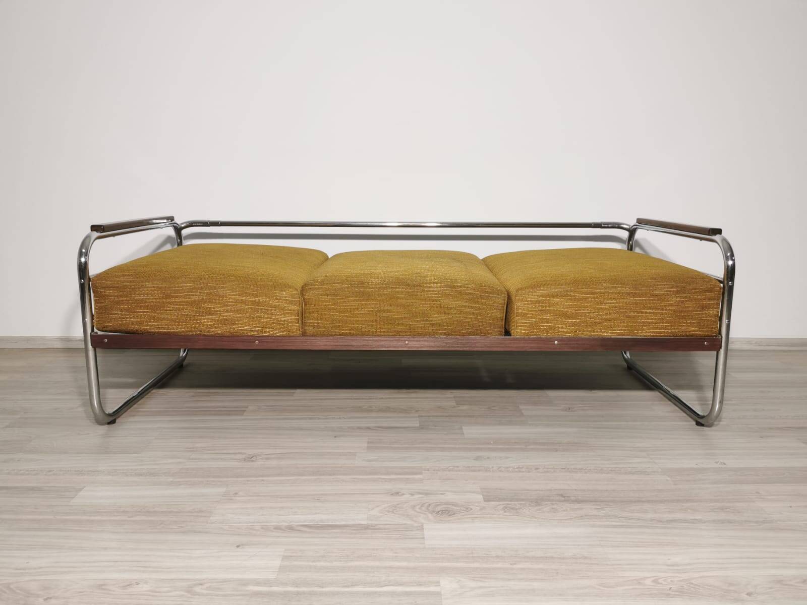 Bauhaus Chrome Sofa by Robert Slezak for Slezak Factories, 1930s
