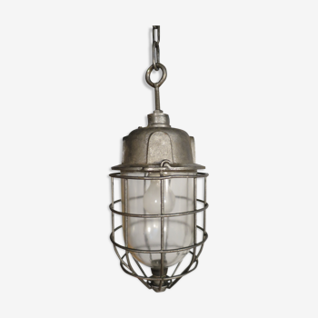 Cast iron industrial hanging lamp