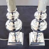 Élégante paire de lampes de chevet en métal argenté, Italie années 1970