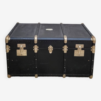 Old travel trunk early 1900s