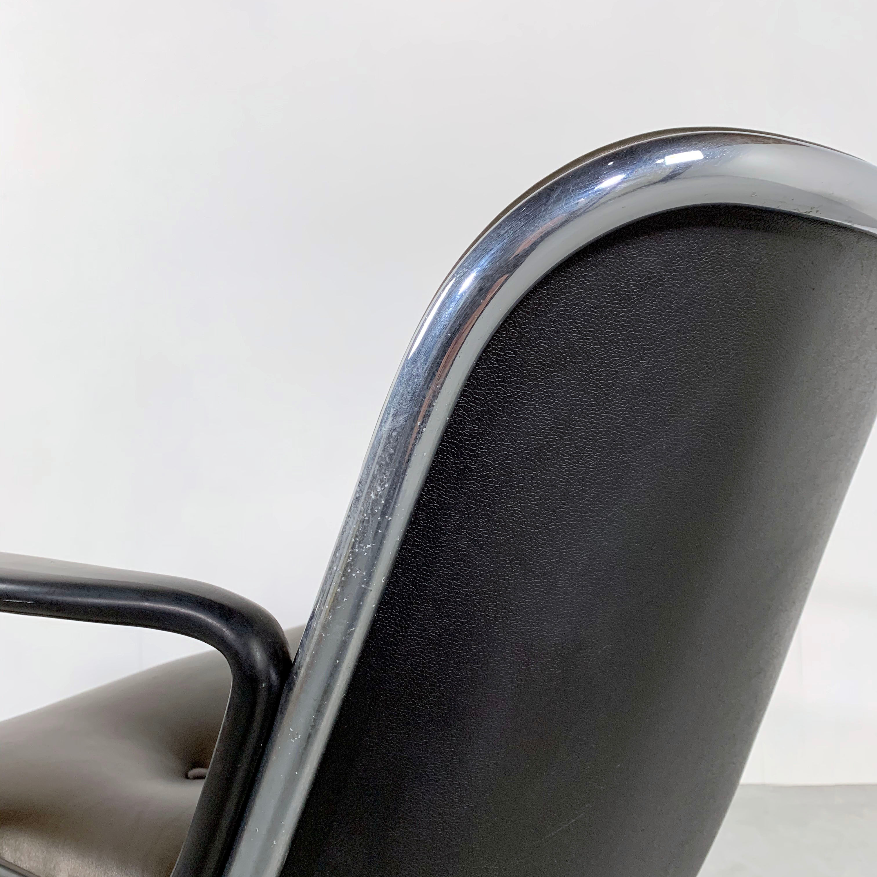 Leather desk chair by Charles Pollock for Knoll 1970