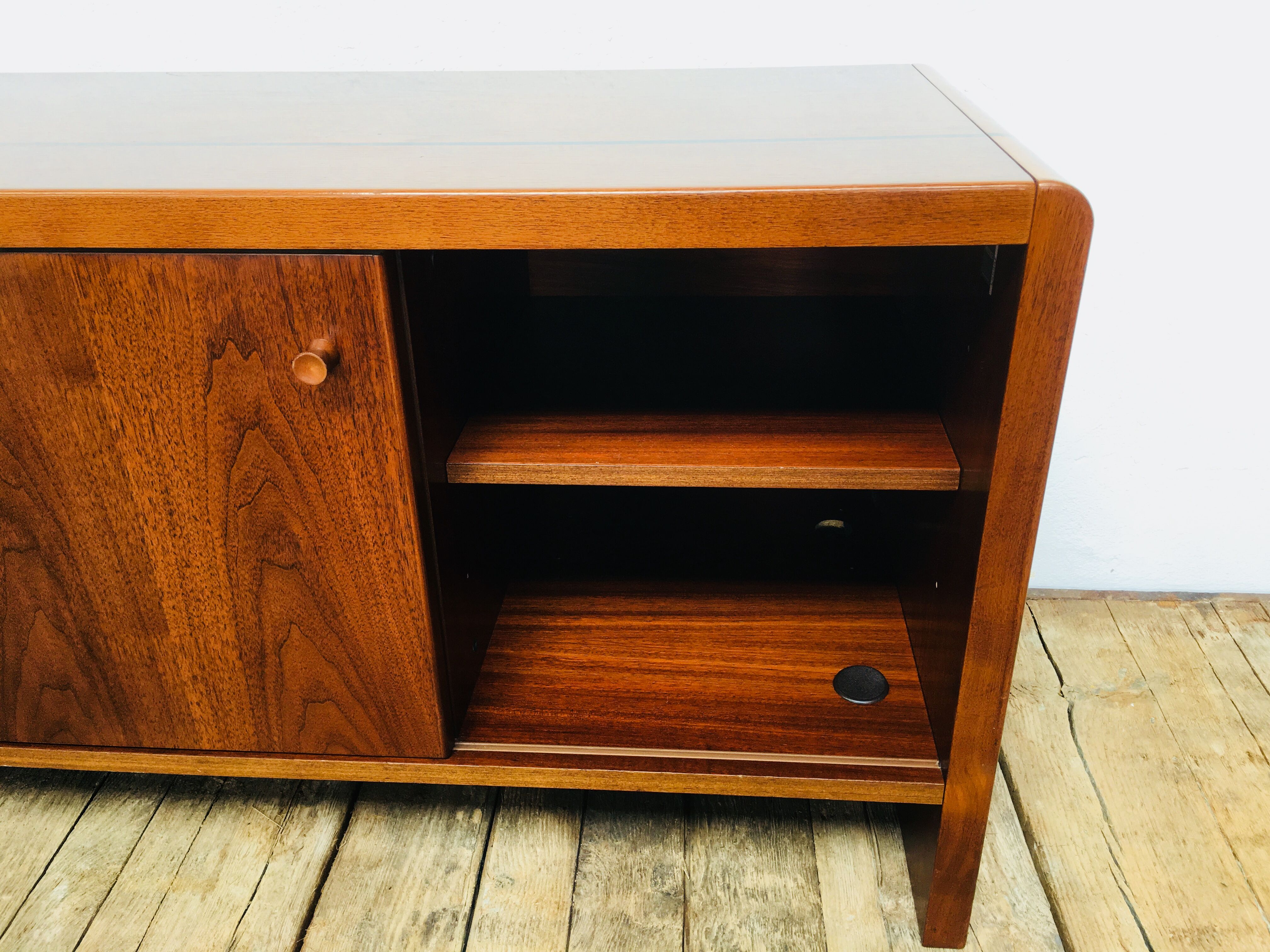 Scandinavian sidebaord