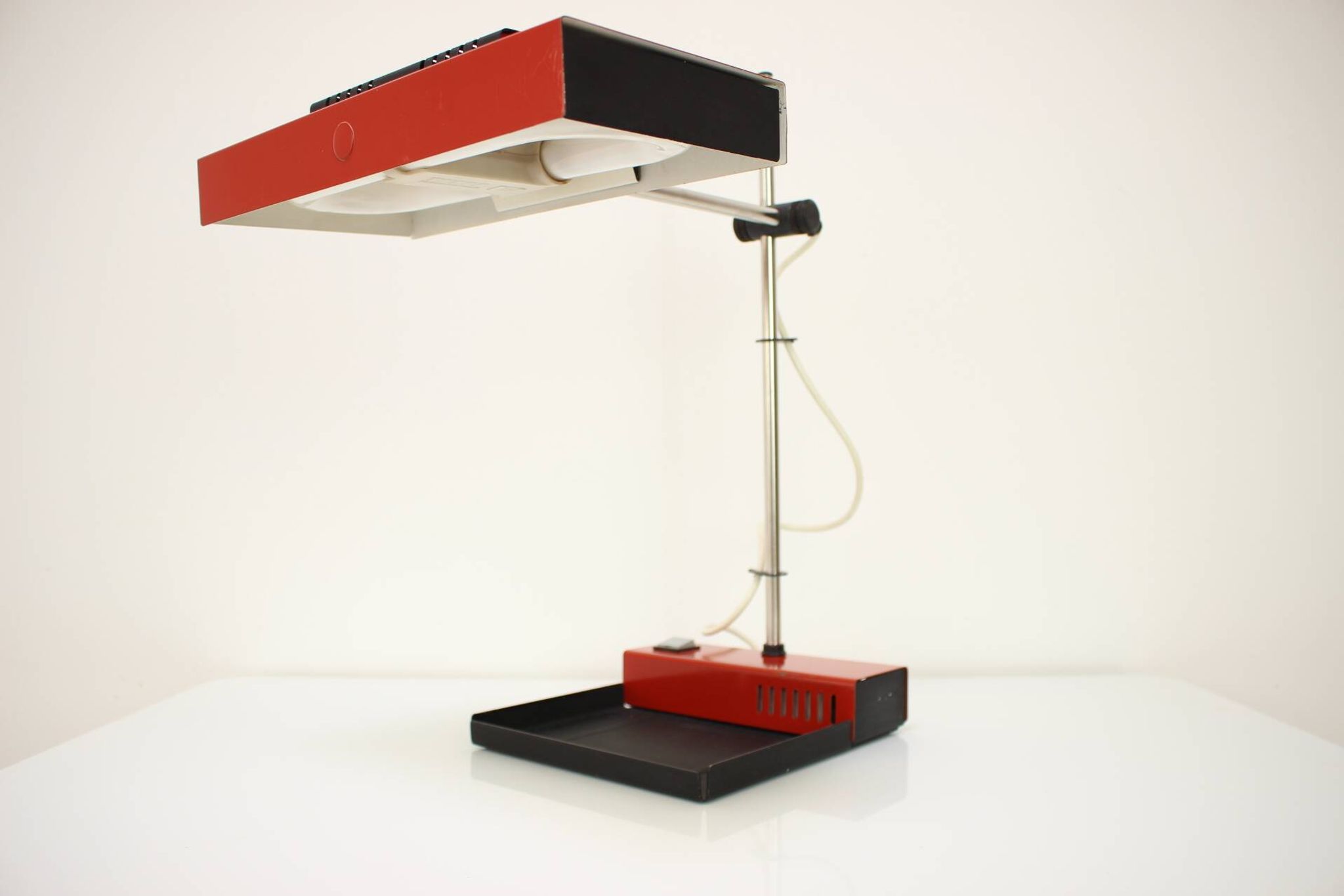 Lampe de table par Josef Mára, pour Tesla, années 1990, Tchécoslovaquie