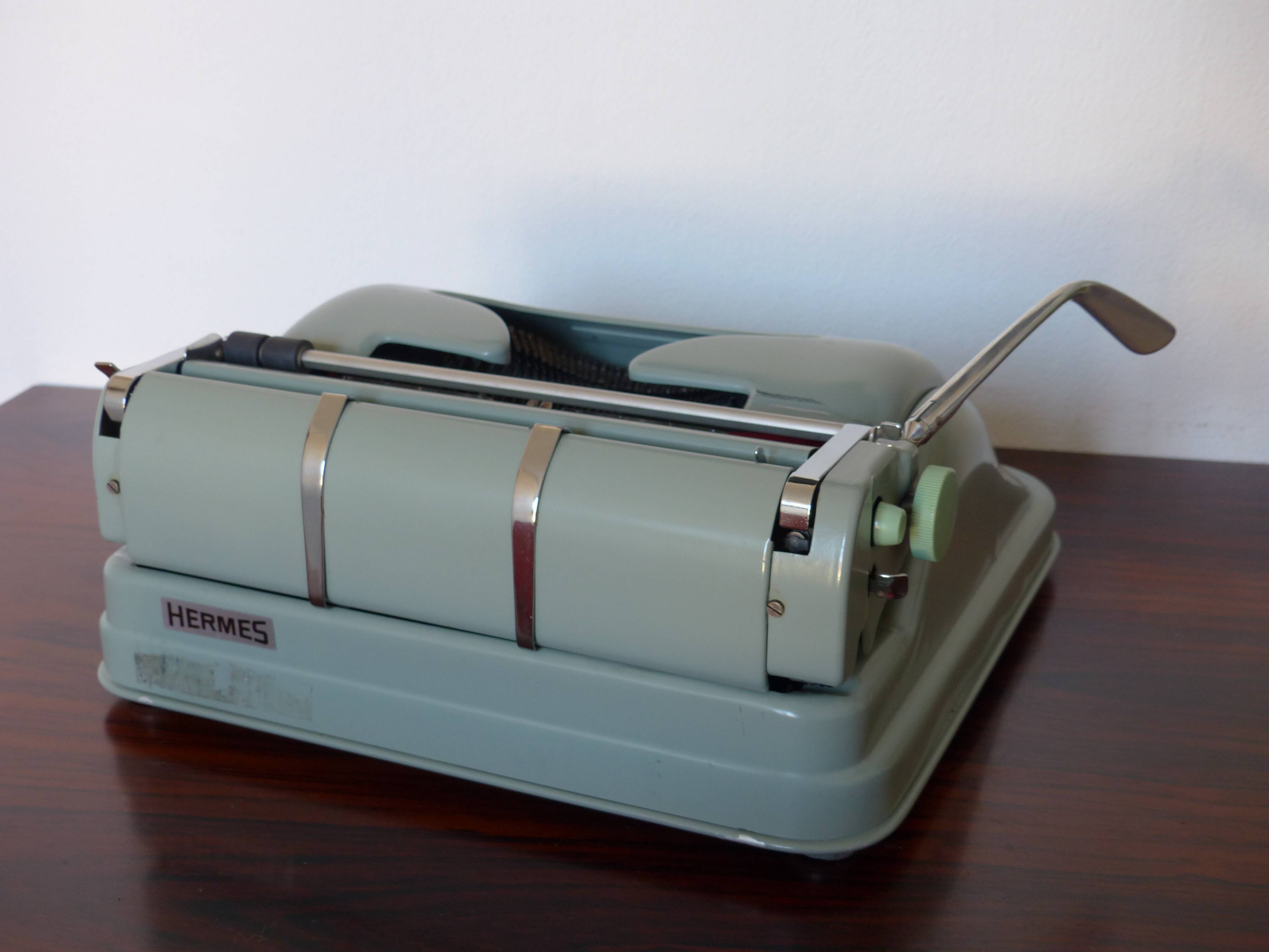 Hermes 3000 green Mint metal typewriter