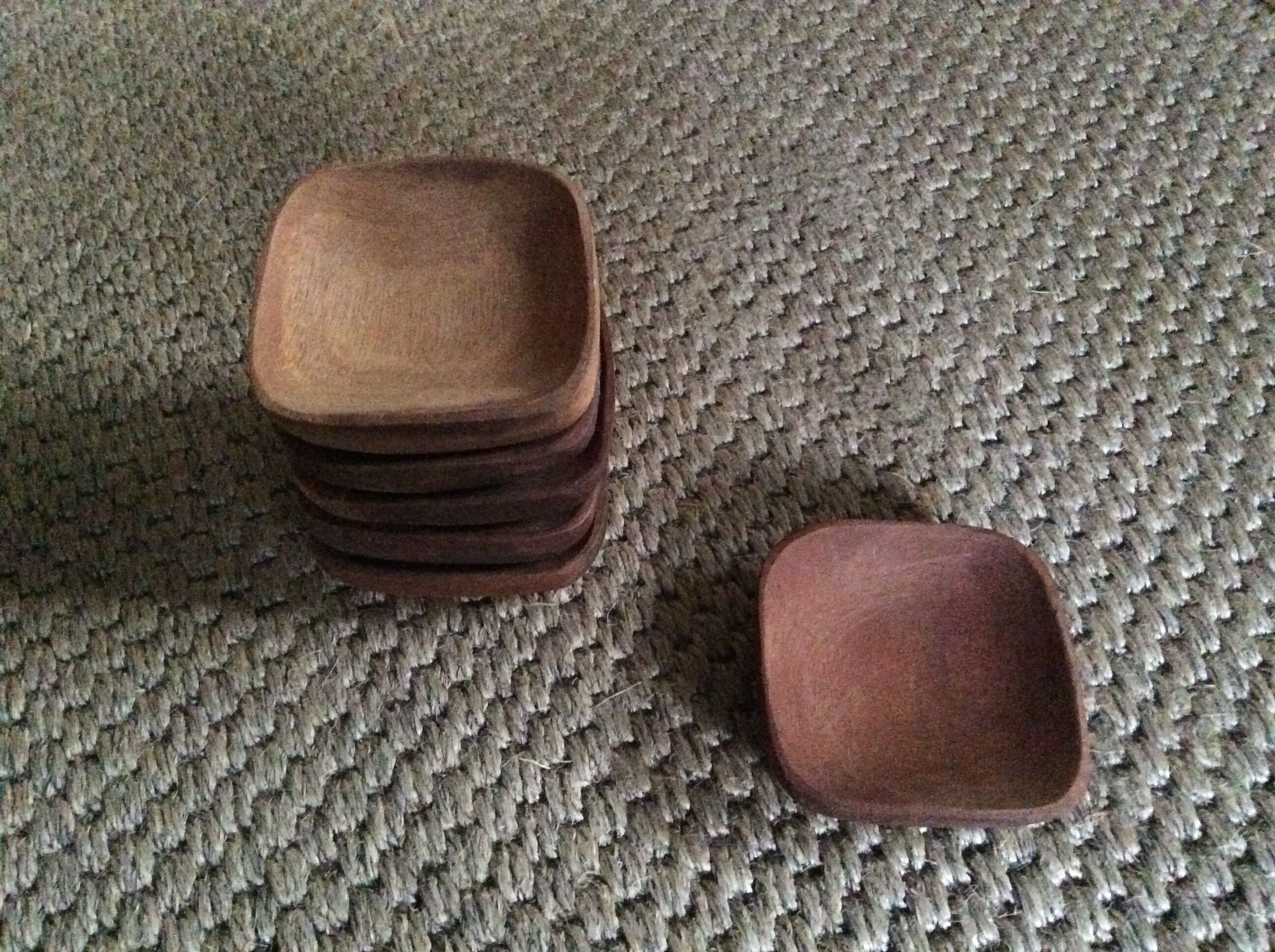 Series of 6 wooden ramekins