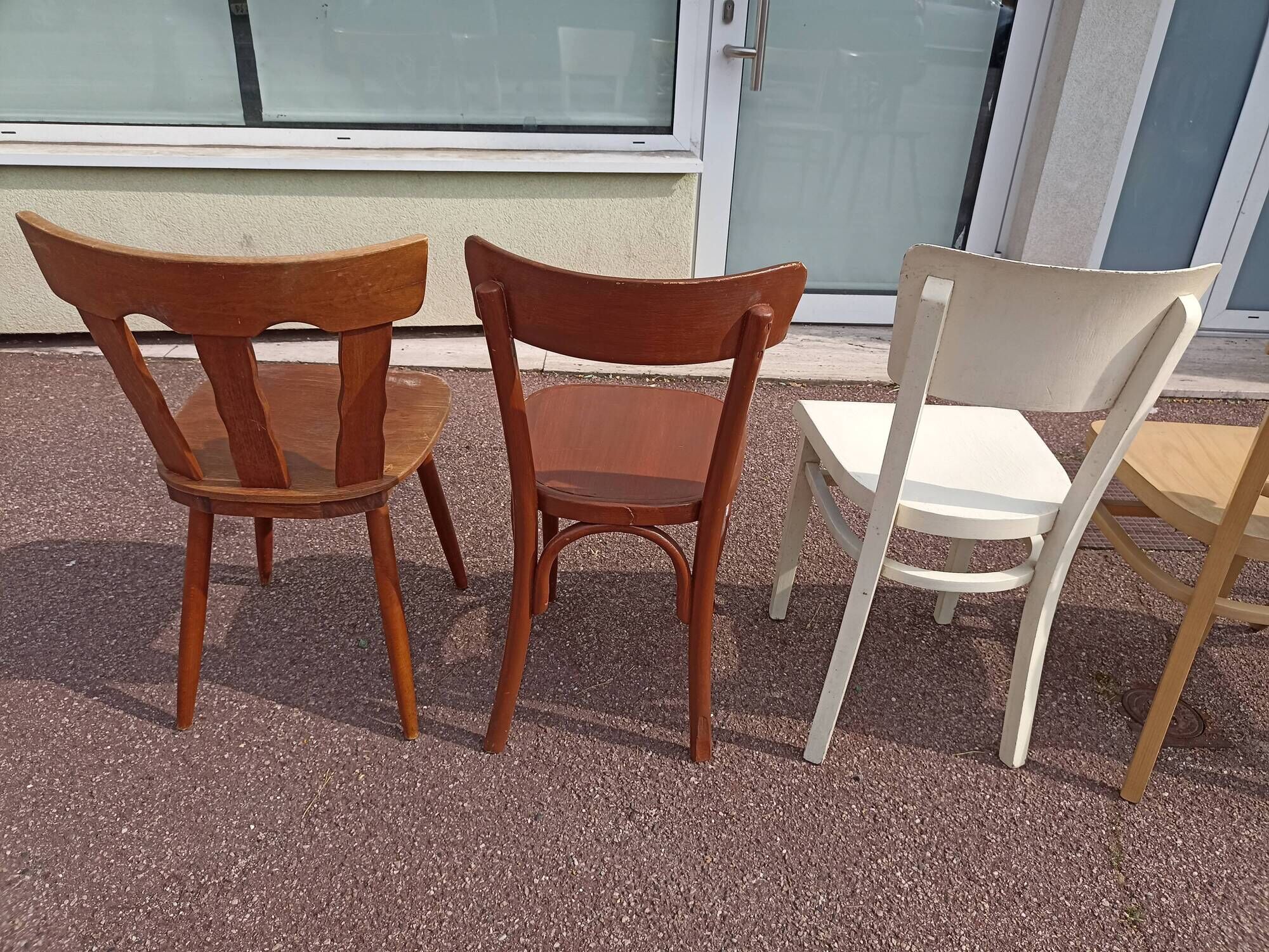 Set of 10 mismatched wooden bistro chairs - vintage