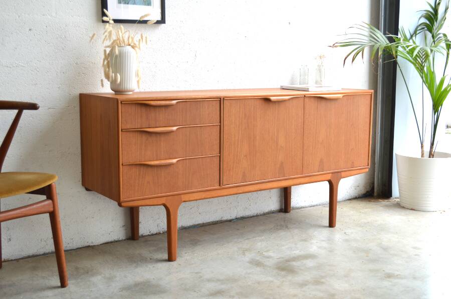 Teak sideboard by McIntosh 152 cm