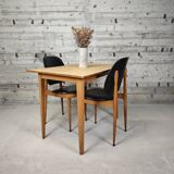 Table/desk with compass legs