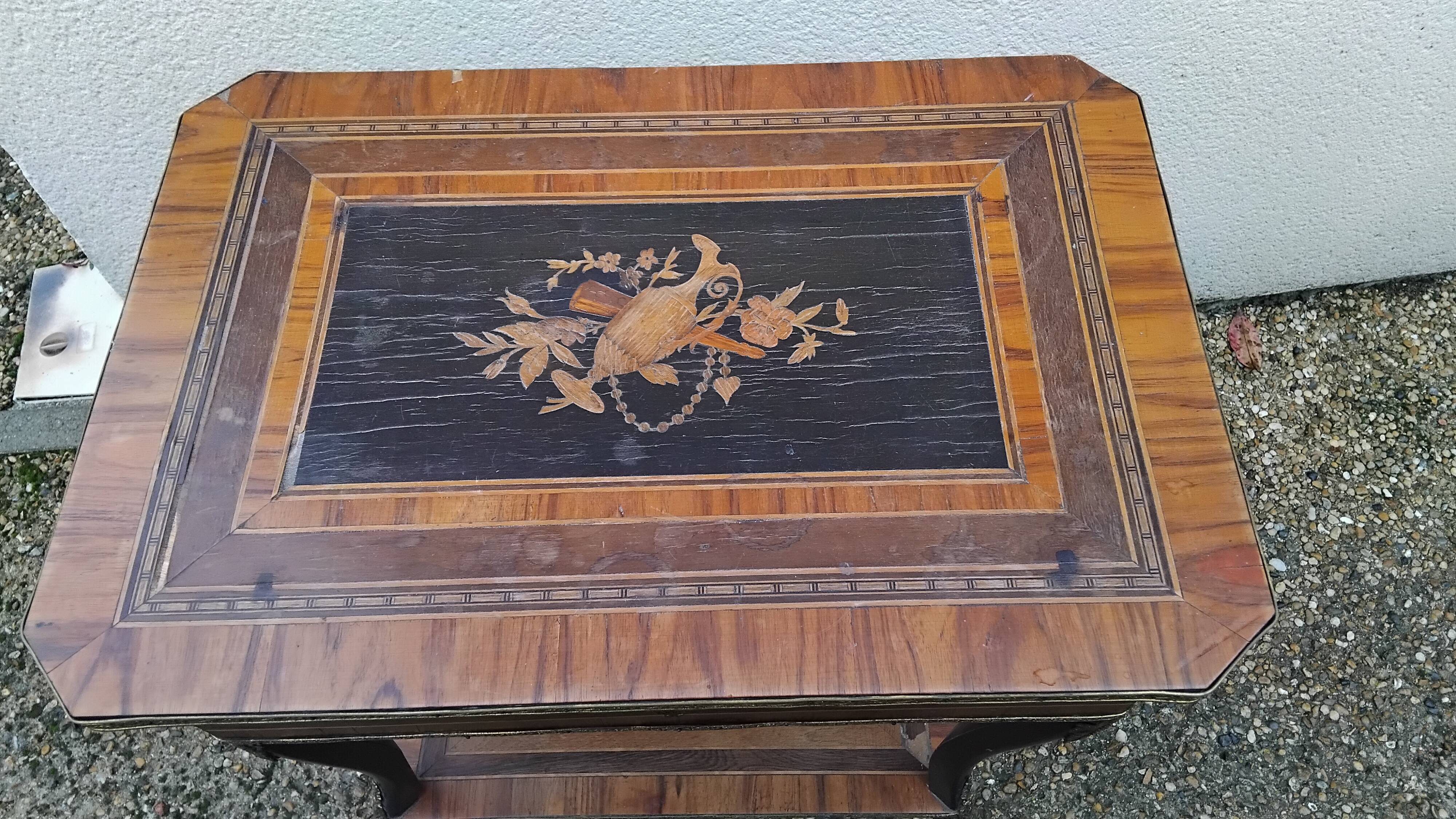 Travailleuse, coiffeuse en bois noirci et marqueterie, époque Napoléon III