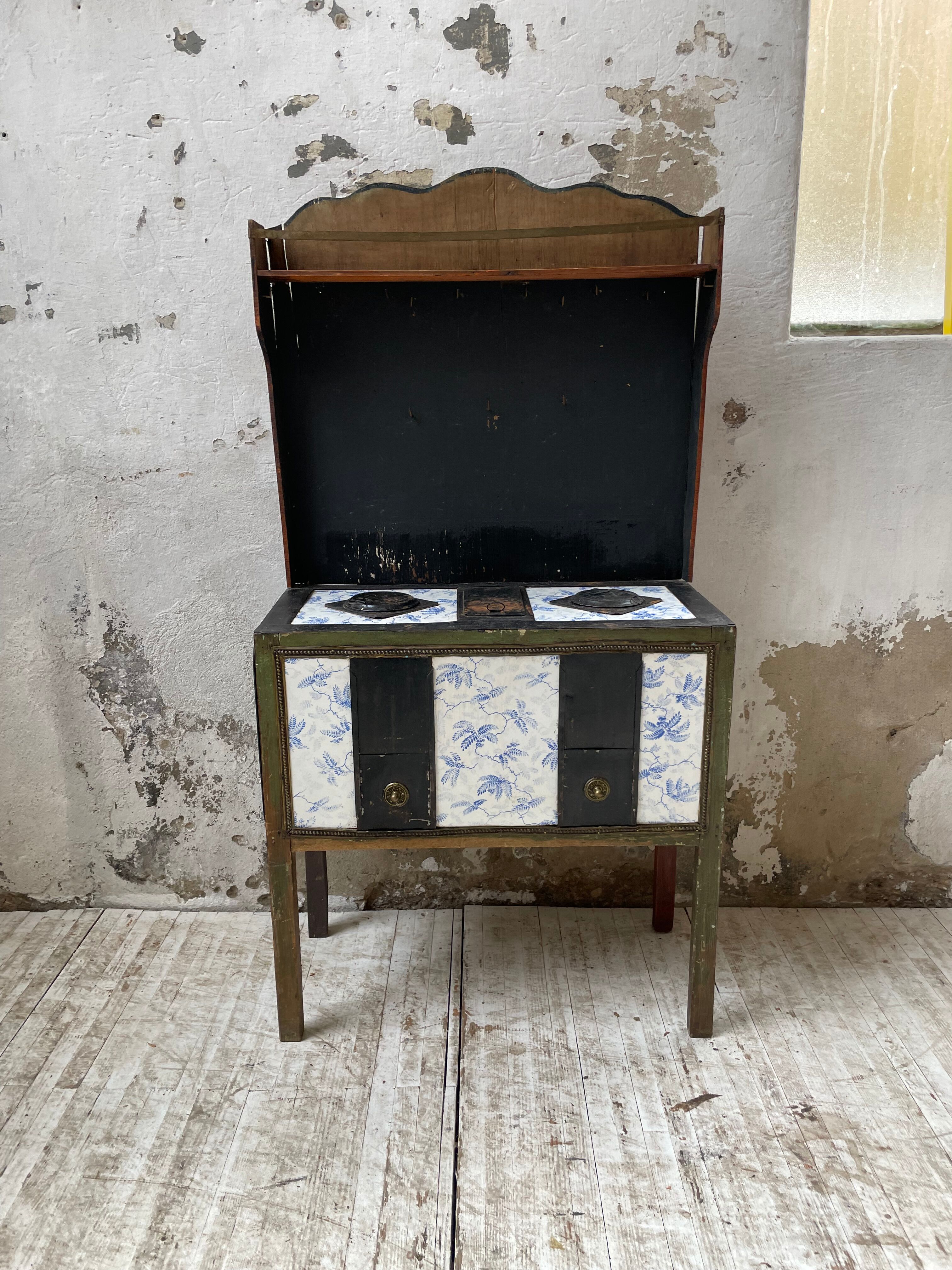 Children's toy stove antique