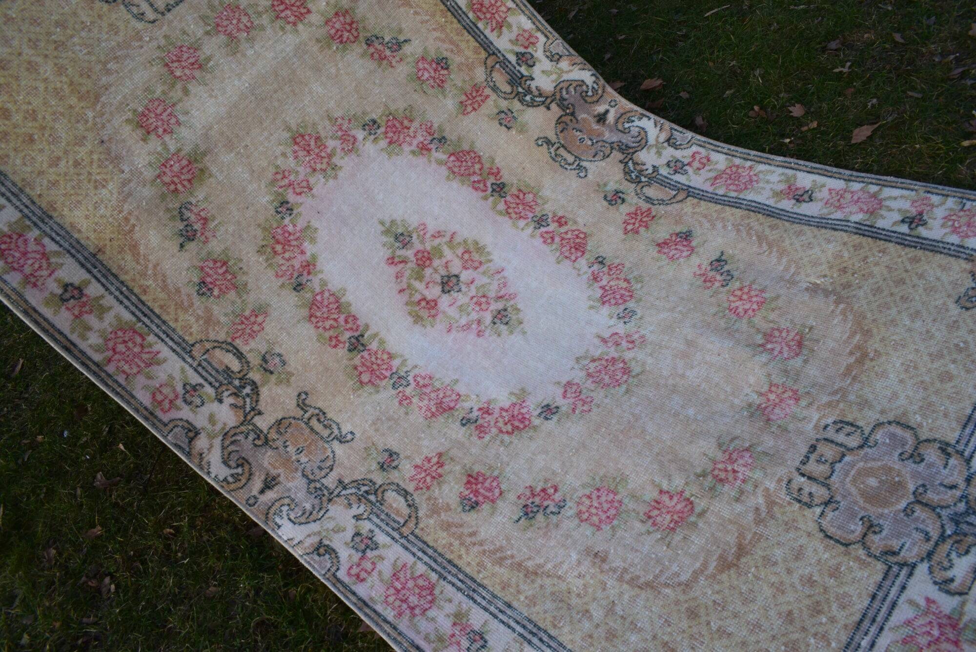 Vintage Turkish handmade rug 114x210 cm