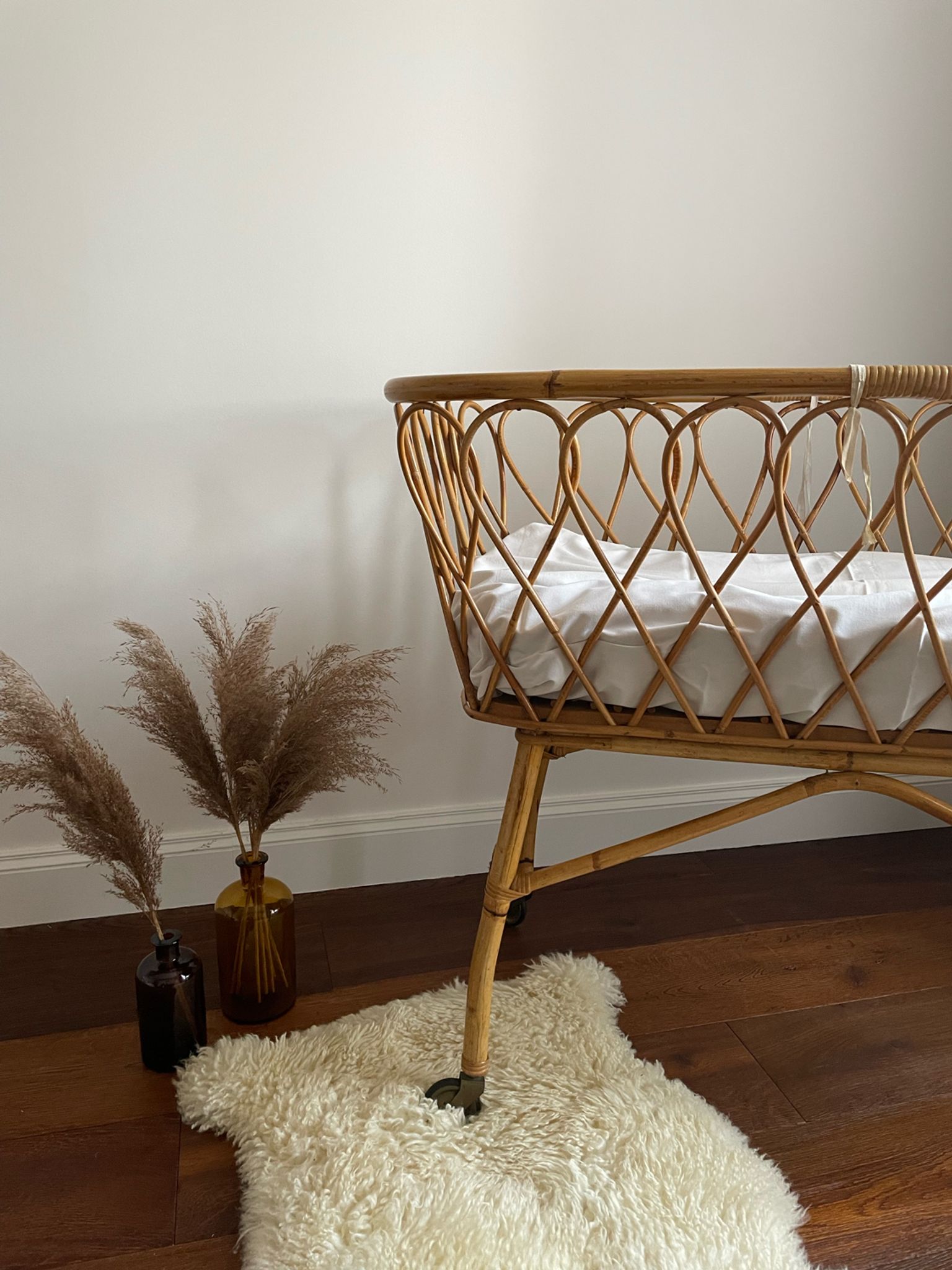 Berceau rotin vintage