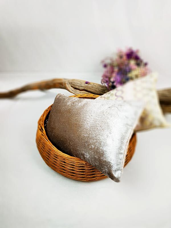 Round wicker flat basket