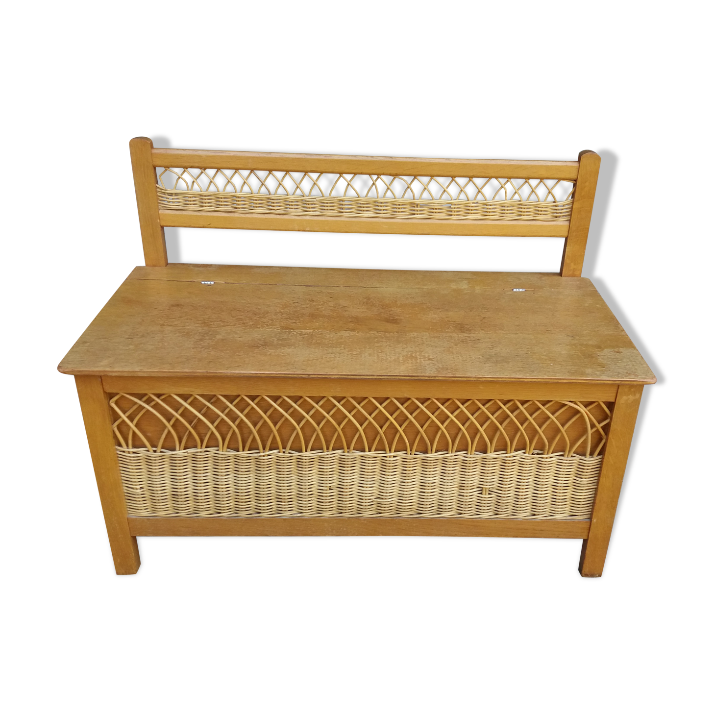 Bench, chest 50 years.