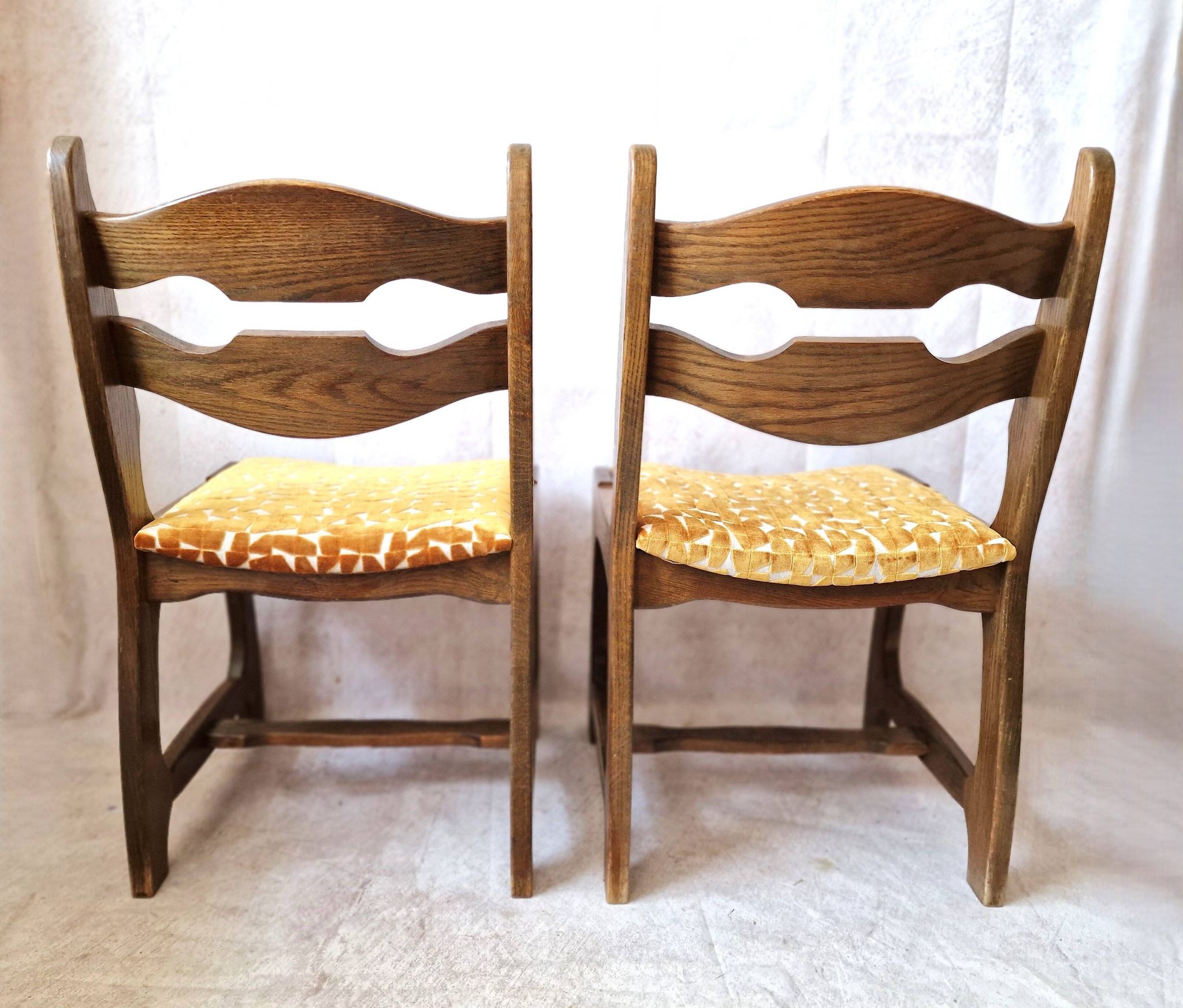 6 Guillerme et Chambron upholstered chairs. Lorraine model