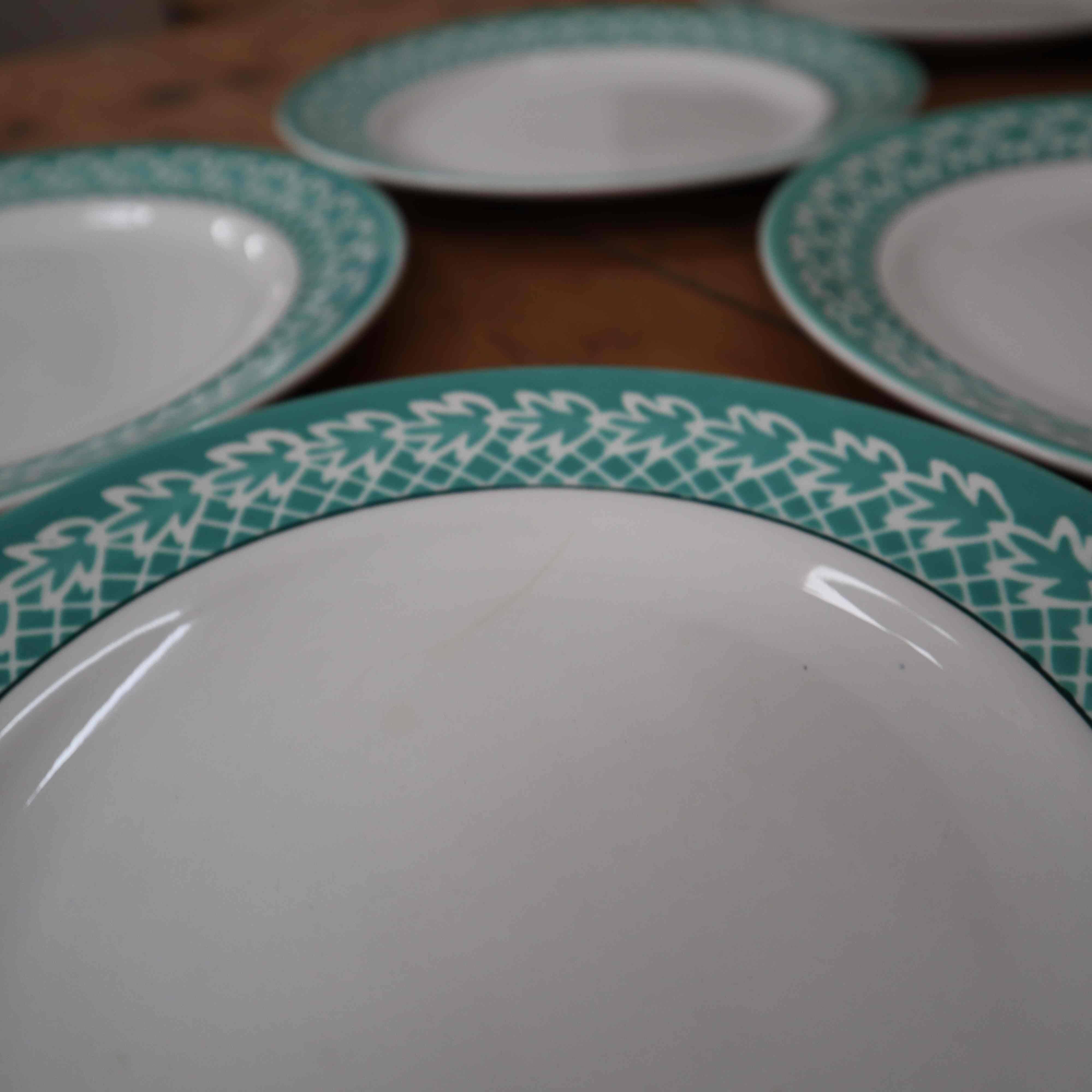 Set of 6 KIFO L'Amandinoise dessert plates with green leaf decor