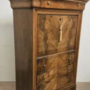 Secretary from the Louis Philippe era – a dozen – in walnut – 19th century