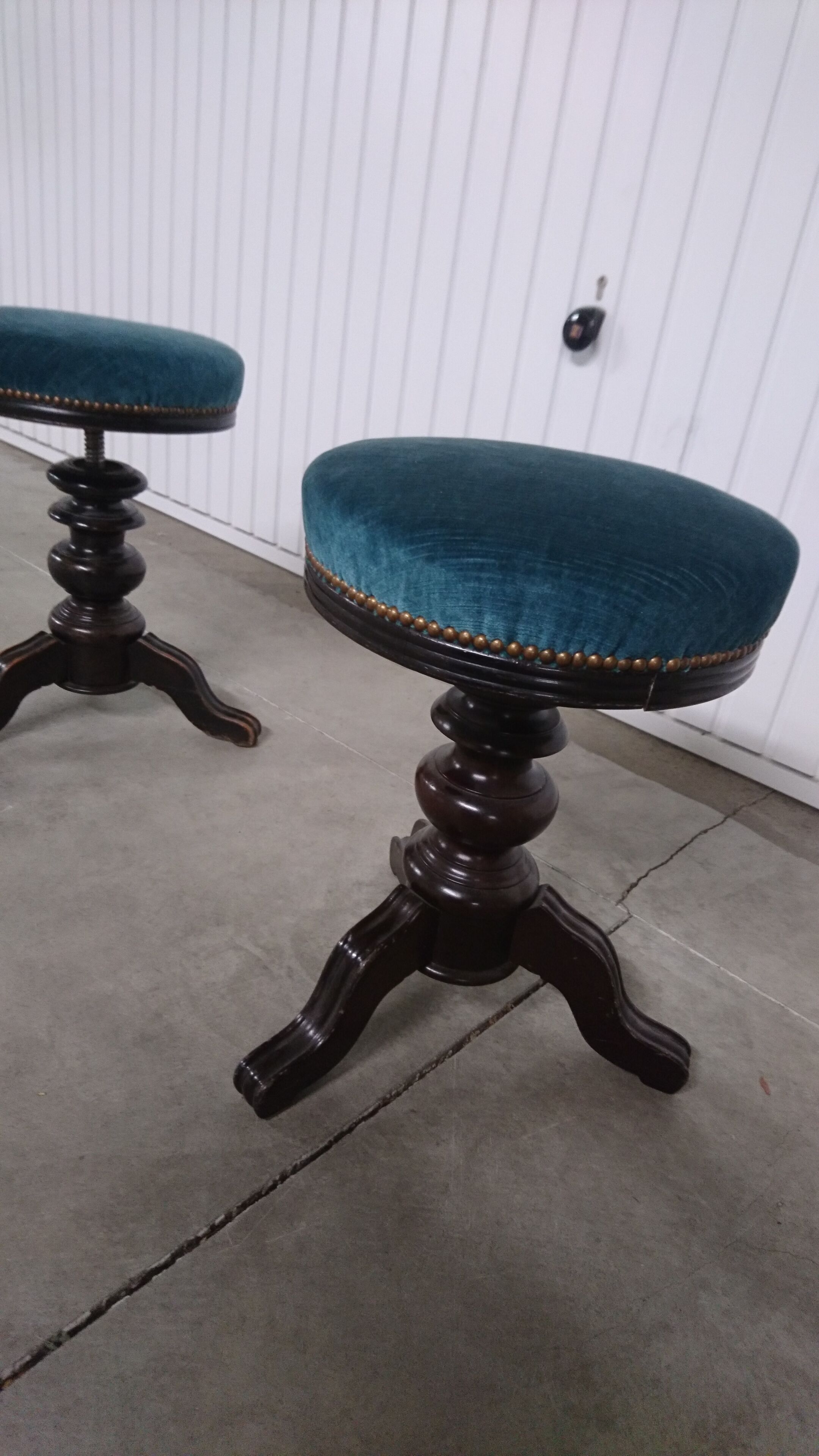 Lot of piano stools