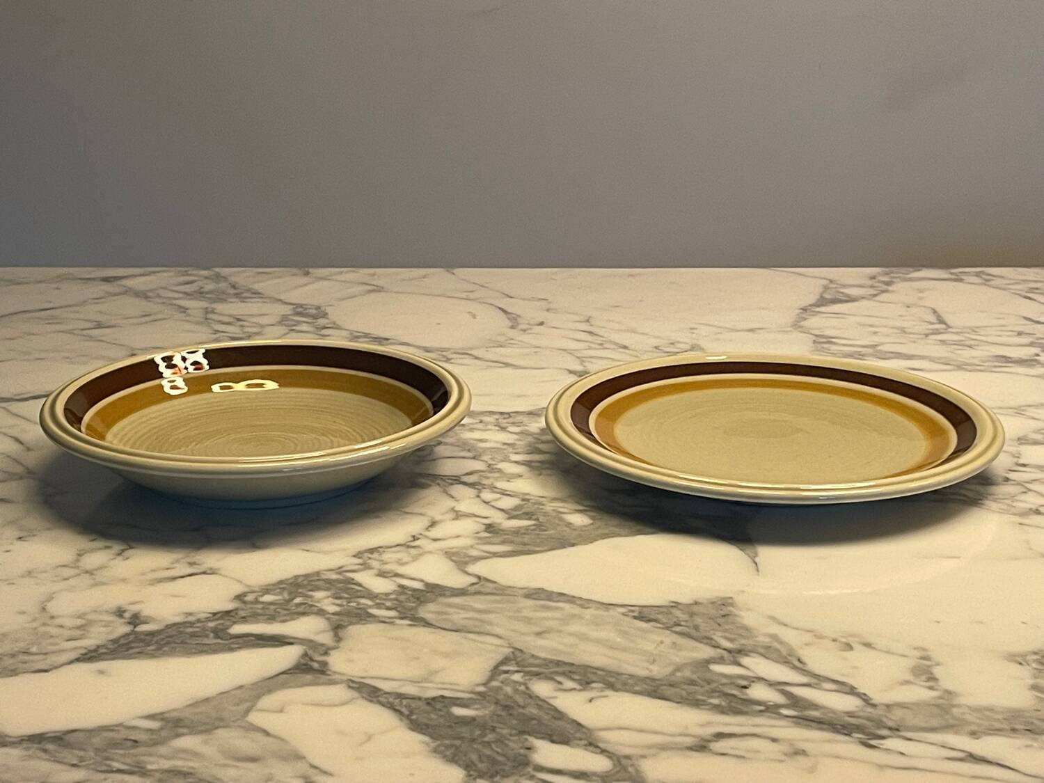 Lot of 12 Keramos plates 1970