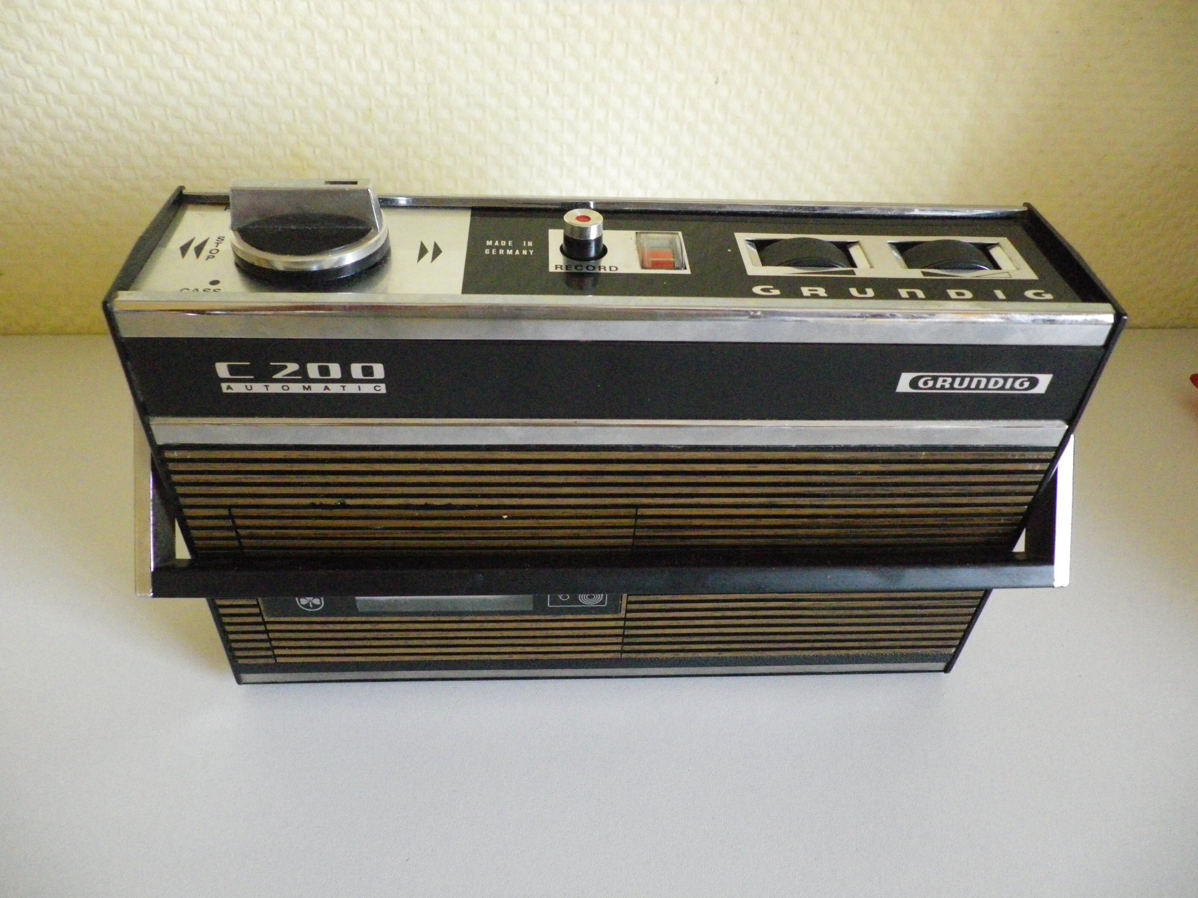Tape recorder, portable k7