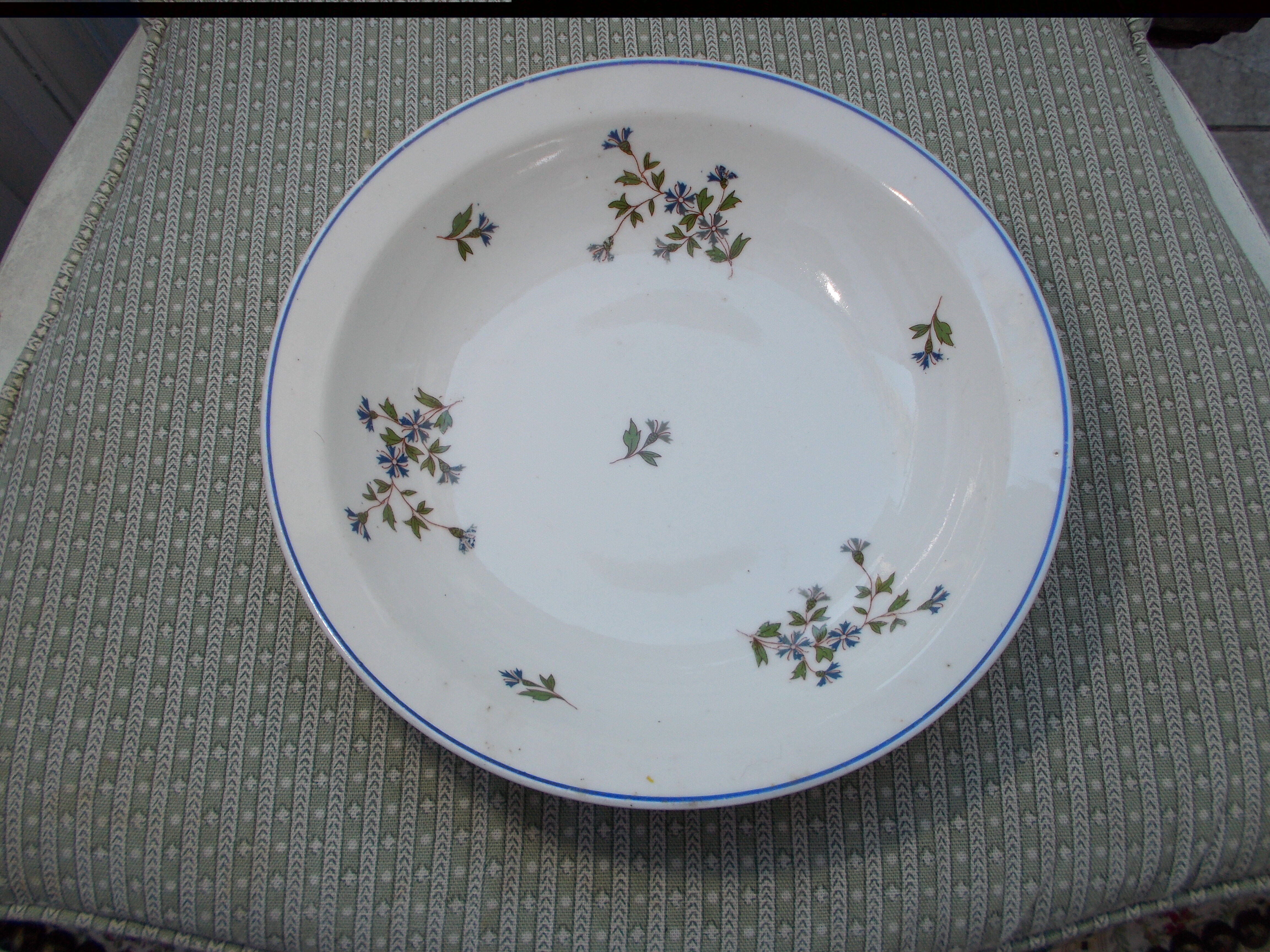 6 round dishes old porcelain decoration with barbels