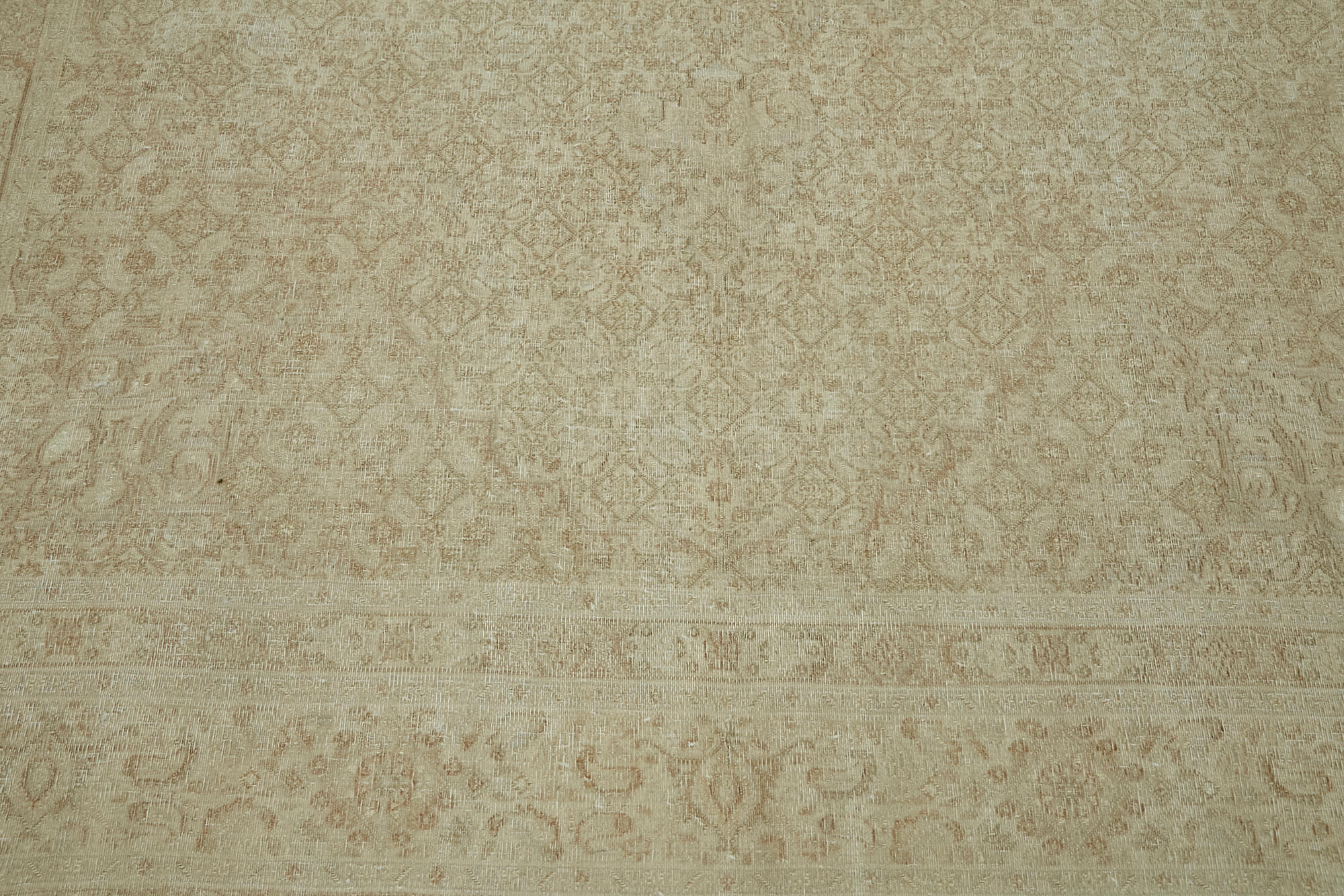 Hand-knotted persian vintage 1970s 211 cm x 286 cm beige wool carpet