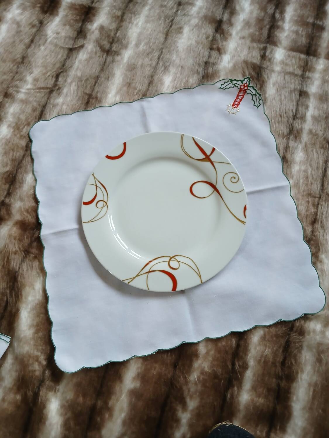 6 serviettes de table brodées anciennes 