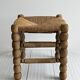 Tabouret ancien en bois et paille tressée