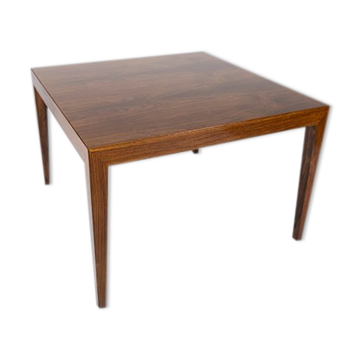 Coffee table in rosewood designed by Severin Hansen for Haslev Furniture Factory in the 1960s.