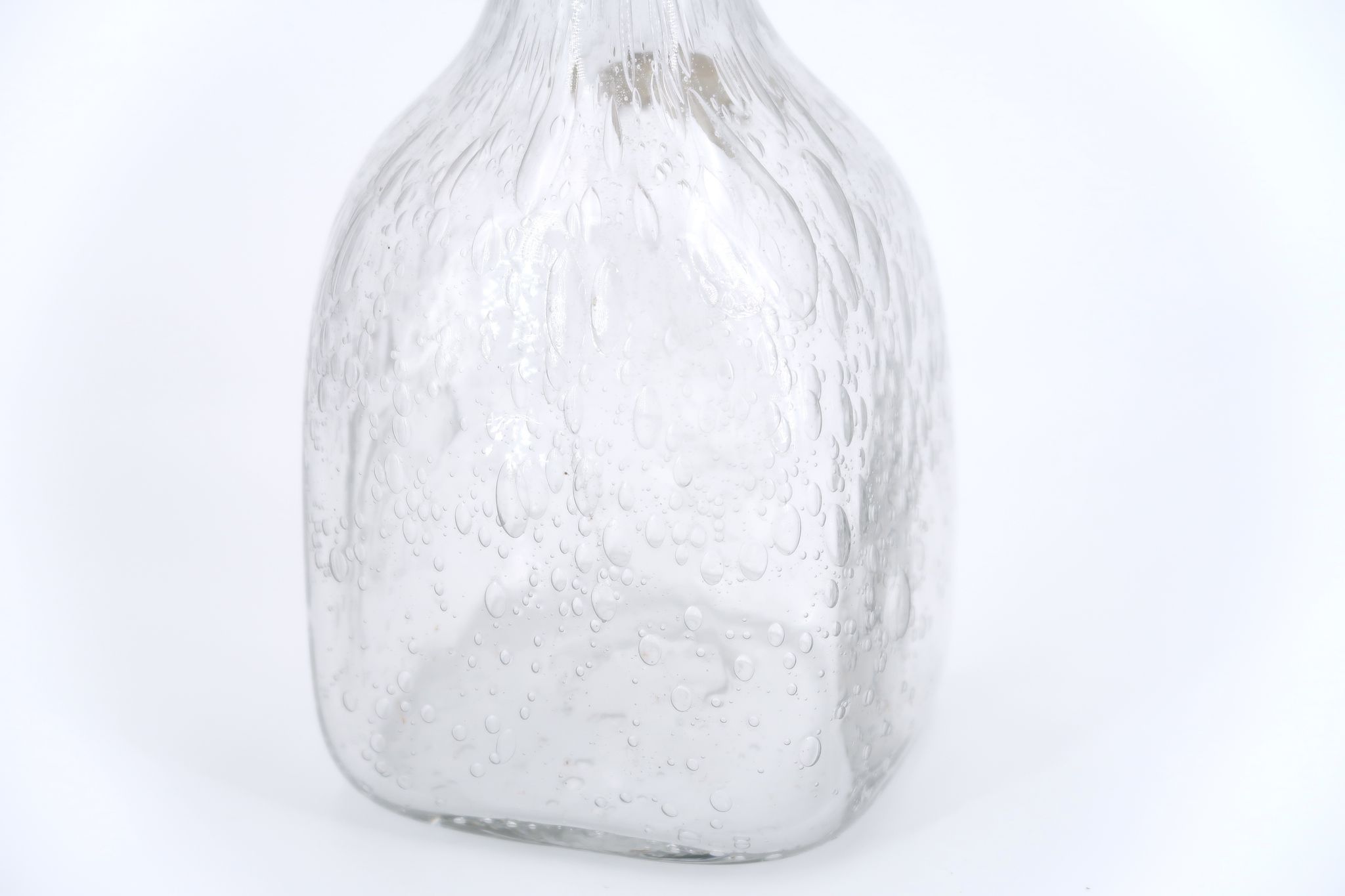 Carafe en verre bullé transparent La Rochère, années 70