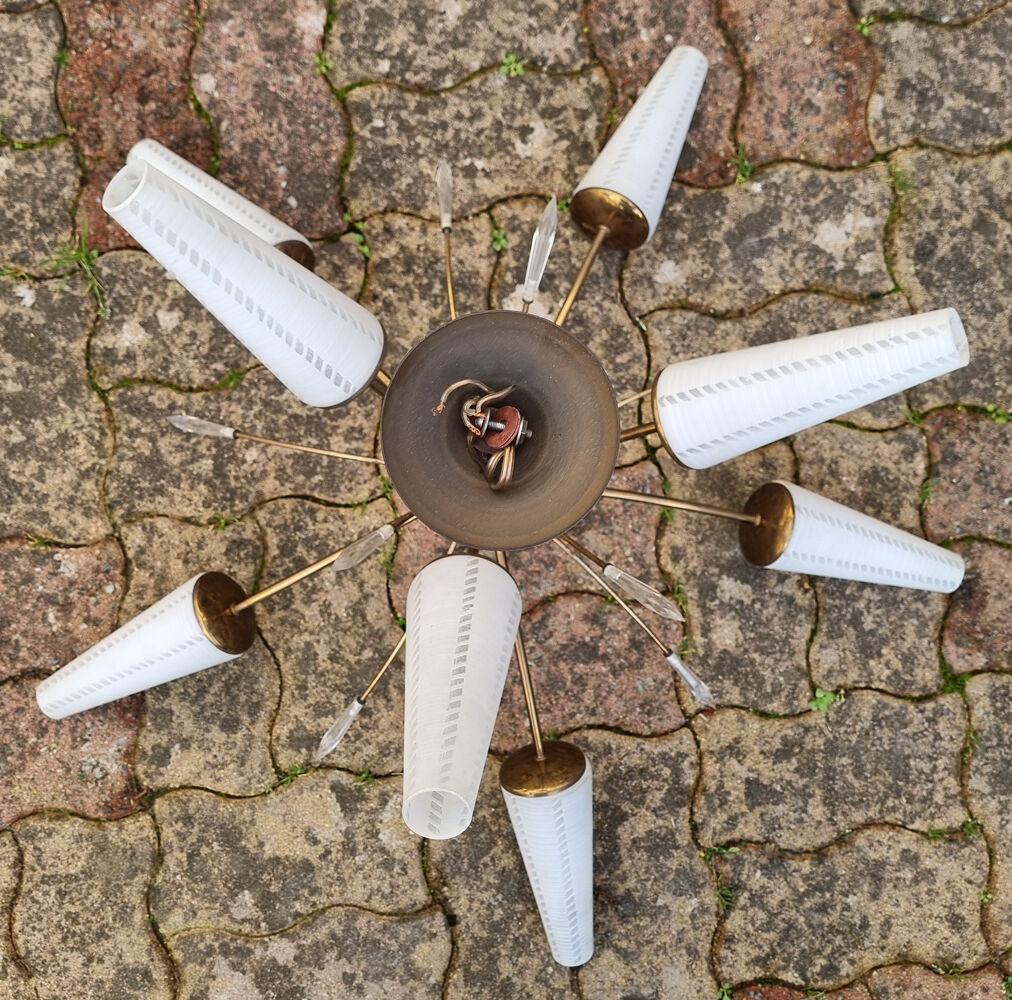 Suspension sputnik, 8 lights, brass, tulips opaque glass, vintage, 50s