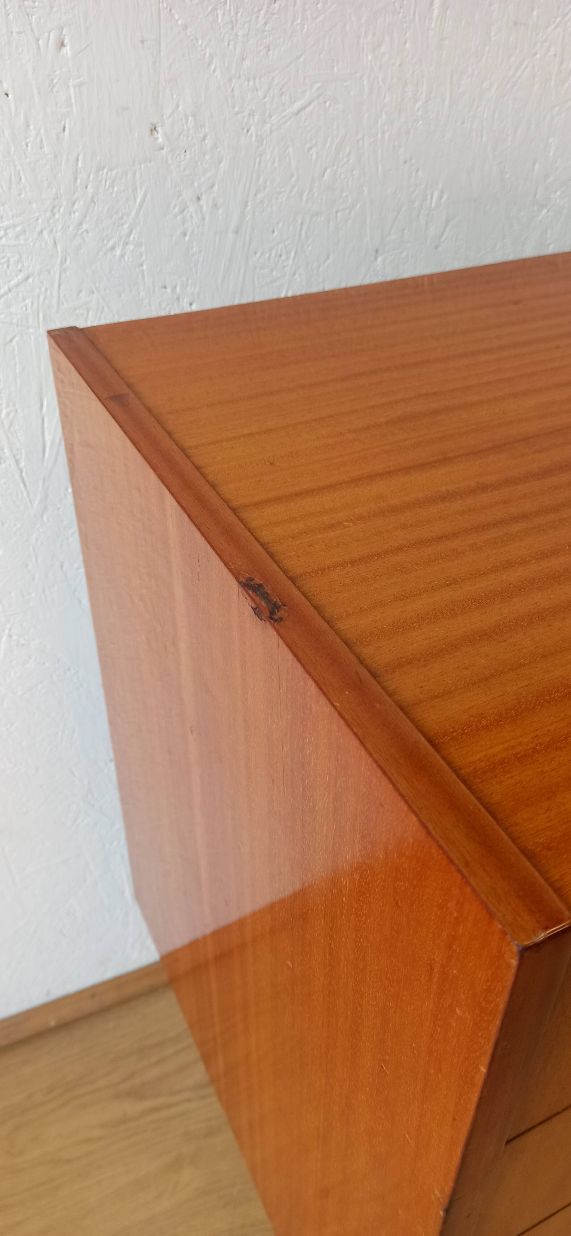 Buffet moderniste, années 1970