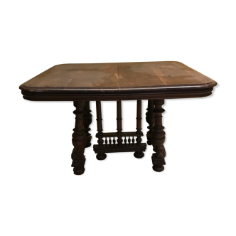 Table avec pied sculpté en bois